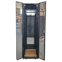 DUŻA SZAFA SERWEROWA APC AR3305 19' 45U 600x1200 3xORGANIZER KLUCZ ZŁOŻONA DUŻA SZAFA SERWEROWA APC AR3305 19' 45U 600x1200 3xORGANIZER KLUCZ ZŁOŻONA