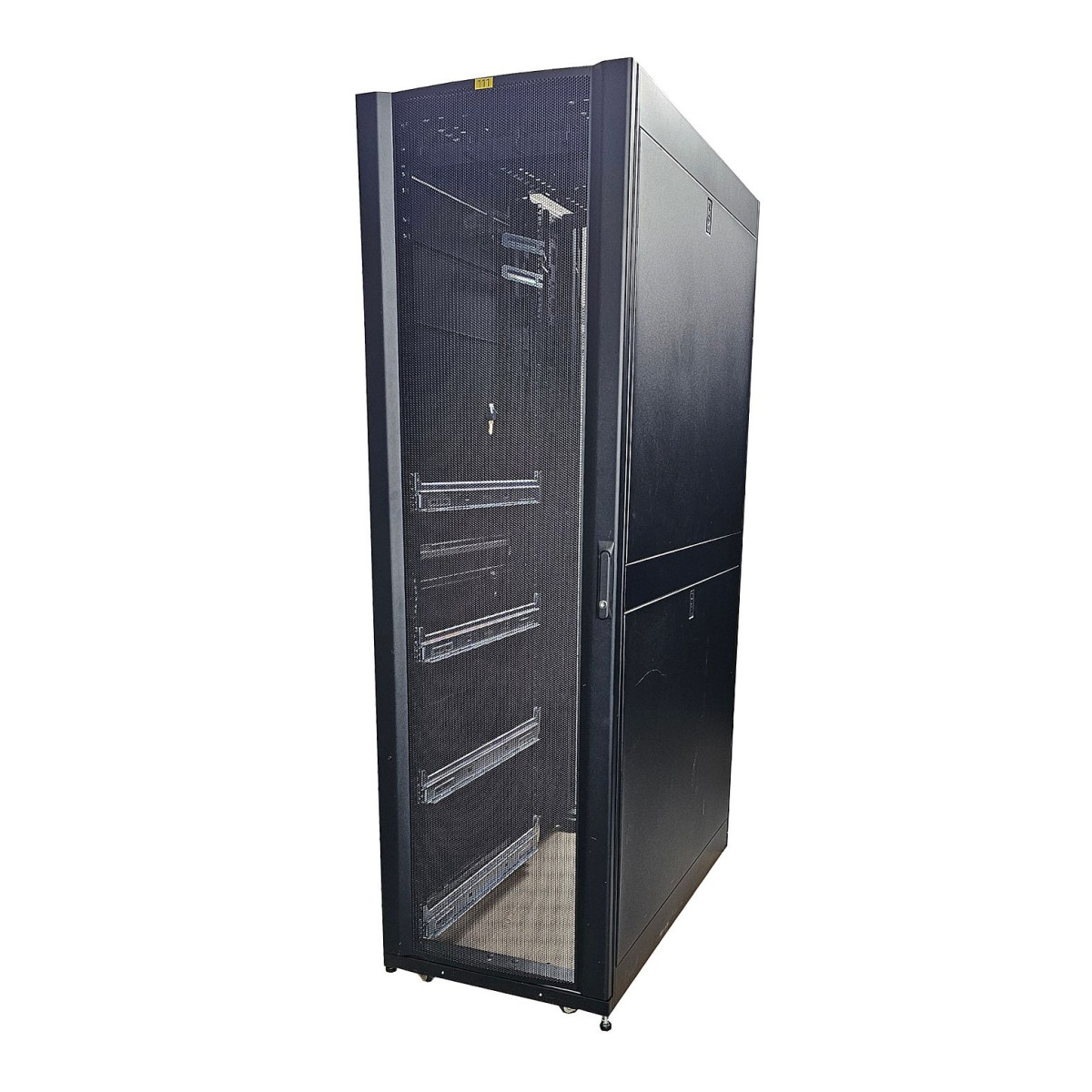 SZAFA RACK SERWEROWA APC AR3300 19'' 42U 600x1200 4xMOCOWANIA KLUCZ ZŁOŻONA SZAFA RACK SERWEROWA APC AR3300 19'' 42U 600x1200 4xMOCOWANIA KLUCZ ZŁOŻONA