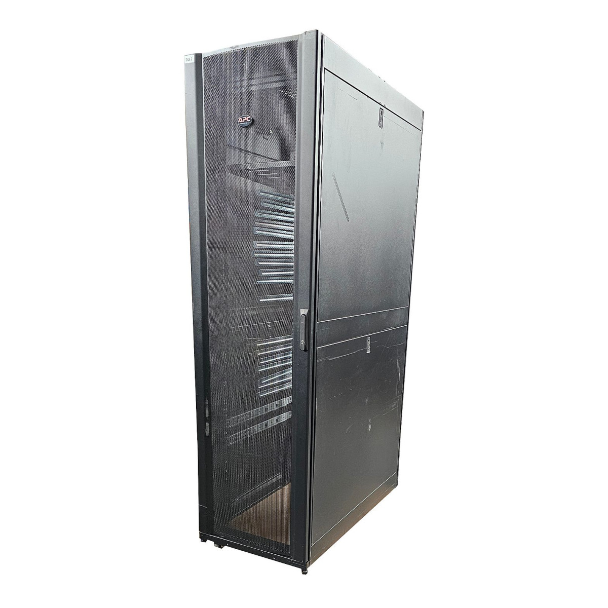 DUŻA SZAFA SERWEROWA APC AR3305 19' 45U 600x1200 1xPÓŁKA KLUCZ ZŁOŻONA DUŻA SZAFA SERWEROWA APC AR3305 19' 45U 600x1200 1xPÓŁKA KLUCZ ZŁOŻONA