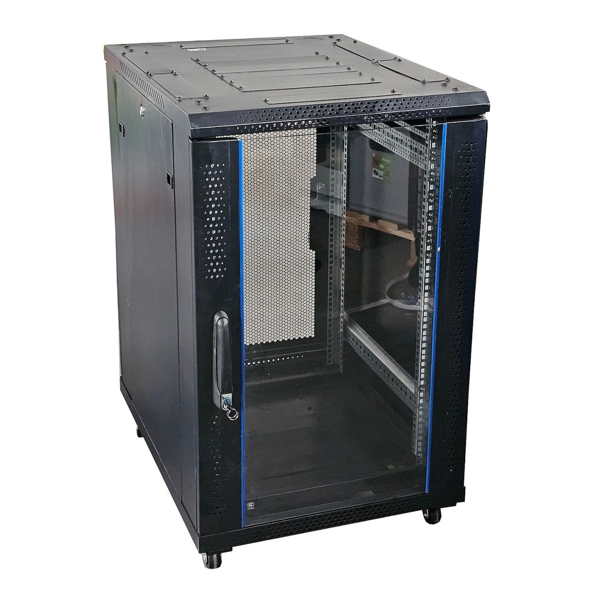 SZAFA RACK TOTEN 19'' 18U 600x800MM DRZWI PRZEDNIE TYLNE KLUCZYK NA KÓŁKACH SZAFA RACK TOTEN 19'' 18U 600x800MM DRZWI PRZEDNIE TYLNE KLUCZYK NA KÓŁKACH