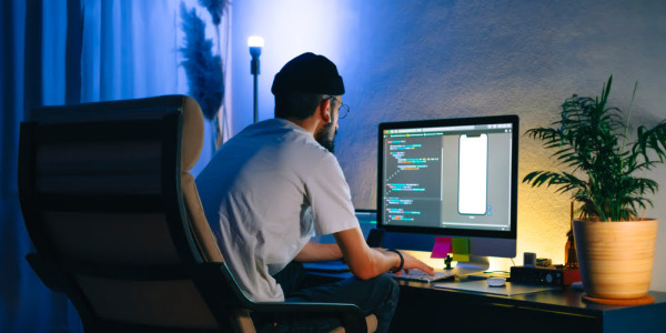 SQL STANDARD I SQL EXPRESS – CHARAKTERYSTYKA I PODSTAWOWE RÓŻNICE